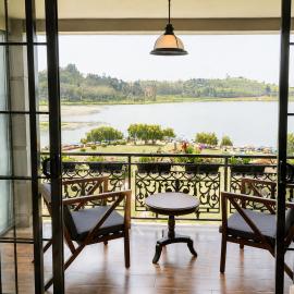 Royal Lake Hotel