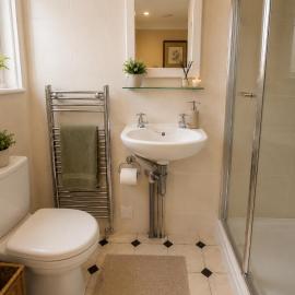 New! Wimbledon House with 6 Bedrooms and 3 Bath by Rockman Residences