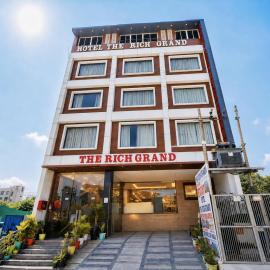 Rich Grand Hotel Near To Tajmahal, hotel i Agra
