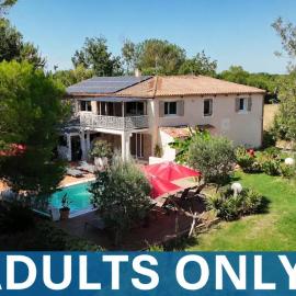 Villa Alyzea Chambre d'hôtes réservée aux adultes, hotel en Bessan