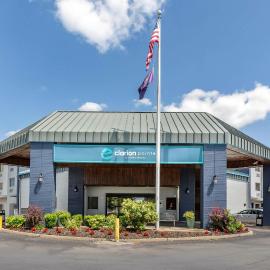 Clarion Pointe Louisville East – hotel w mieście Louisville