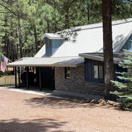 Mountain Retreat in Forest Lakes، فندق في Forest Lakes Estates