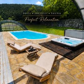 Villa Noiram - Your dream Getaway in Nature, hotel u gradu Senožeče