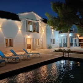 Vila Nikola、プチシャのホテル