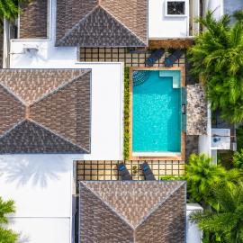 Pool Villa Clos Vougeot Tropical Vibe, hotel in Ban Saiyuan (1)