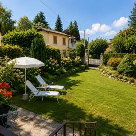 Magnolia - Garden & Mountain Escape for 5, hotel em Lanzo dʼIntelvi