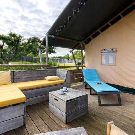Safarilodge Comfort Tent 1 6pers, hotel in Jayac