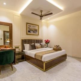 Hotel Grand Heaven, hotelli kohteessa Tājganj