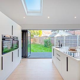 Stunning 3 bedroom home in Manchester - Private Parking