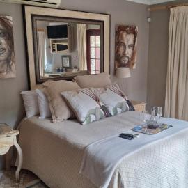 The Art Guesthouse, hótel í Hartbeespoort