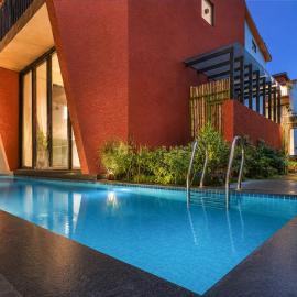 ELIVAAS Signature Solena 4BHK Villa with Private Pool, Bar Lounge, Terrace Views, Lift & Peaceful Pilerne Location Pet-friendly, hotel in Parra