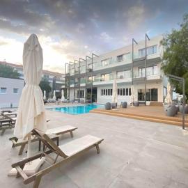 Halcyon Mythical SPA Studio, hotel a Paralimni