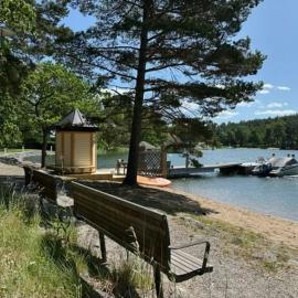 Waterfront Archipelago House- Nature & Fishing، فندق في Brevik