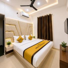 Viesnīca Hotel Mero Vrindavan pilsētā Chhatikara