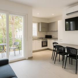 Garden apartment with parking