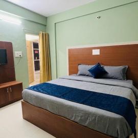 Fabhotel Aman palace