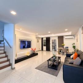 c5 Linjia Villa, Pattaya Holiday Villa, Near the City Center, Walking Street, Airport Terminal