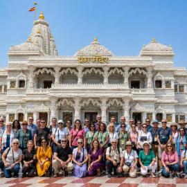 Hotel Mero Vrindavan Near Prem Mandir, ξενοδοχείο σε Chhatikara