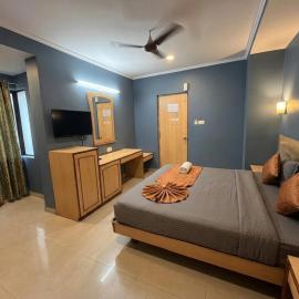 FabHotel Royal Residency