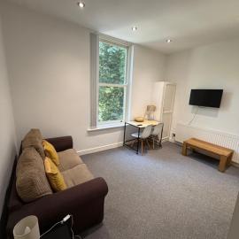 No 7 AT SANDRINGHAM - 1 BED NEAR SEFTON PARK AND LARK LANE