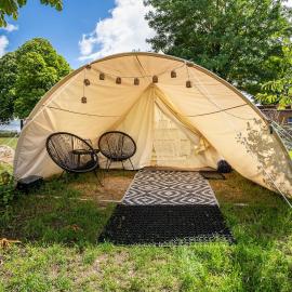 Tipi Jurte Zelt in der Seenplatte, hotel in Carpin