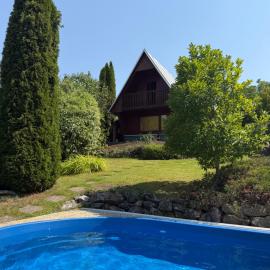 Krasoáza - chata s bazénem v Moravském krasu, hotel Jedovnicében