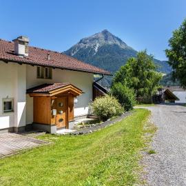 Ferienhaus am Wasserfall, hotel a Oberried