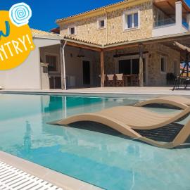 Villa La Bella Sofia with private pool by DadoVillas, hotel em Roda