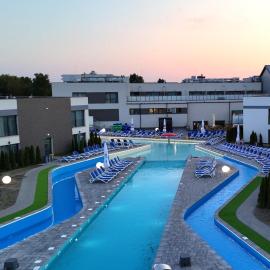 Hotel i Apartamenty Gorzelanny Dźwirzyno: Dźwirzyno şehrinde bir otel