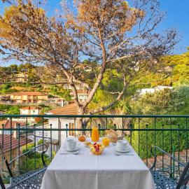Seaview Pool Retreat - Il Poggio, hotelli kohteessa Marina dʼAndora
