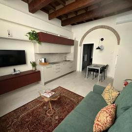 J&B Imola Home