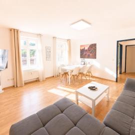 Urlaubsmagie - Ferienwohnung Farngrün - Sauna & Saisonaler Pool - F4