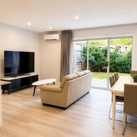 20 Pimpama Home، فندق في Pimpama