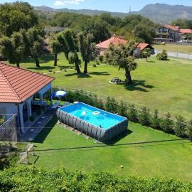 Hidden Oasis PeSa - Luxury Villa with Pool & Spa