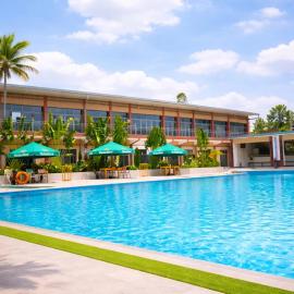 Chris Hotel, hotel en Runda