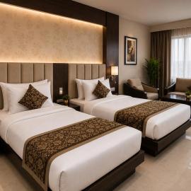 The Regaal - 5 mins from Railway Station, hotel in Jālgaon