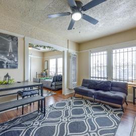 Yard, Fireplace, Full Kitchen! Oakland Home