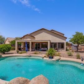 Fire Pit & Large Yard! Luxury Anthem Escape, hótel í Anthem