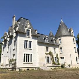 Château de Gouers, hotel u gradu 'Ségry'