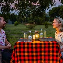Equator Lodge & Campsite โรงแรมในKikorongo