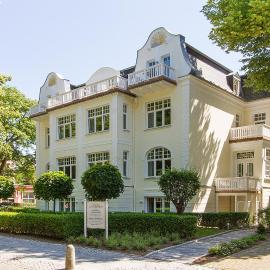 Ferienwohnungen am Strand - Strandvilla Belvedere, hotel in Kühlungsborn
