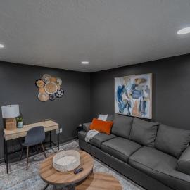 Bluffdale에 위치한 호텔 Boutique Basement Suite King Bed Ski Access