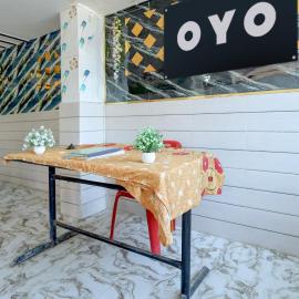 Hotel O S.R GRAND HOTEL & RESTAURANT, hotell i Kanpur
