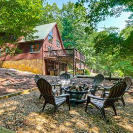 Ellijay Cabin | Hot Tub, Mtn Views & Game Room