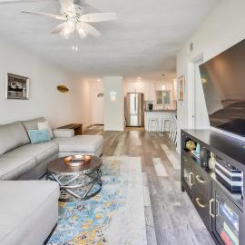 Brightwater Beach Condo Bay Views & Beach Access
