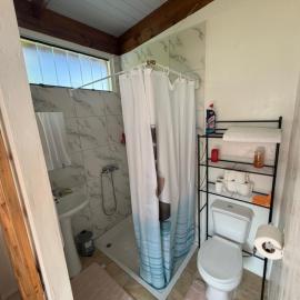 Orivai Lodge, hotel in Fare