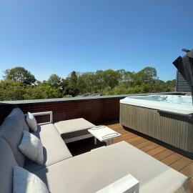 Luxury Apartments & Shared Pool