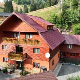 Casa Răzvan, hotel Lepuson