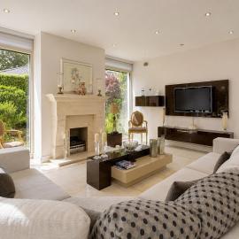 Stylish 3BR Home Wiz Private Garden & Parking