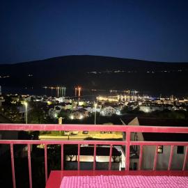 Đenovici Apartmans, hotel in Đenovići